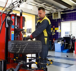 Pre-engineered metal buildings make the best garages